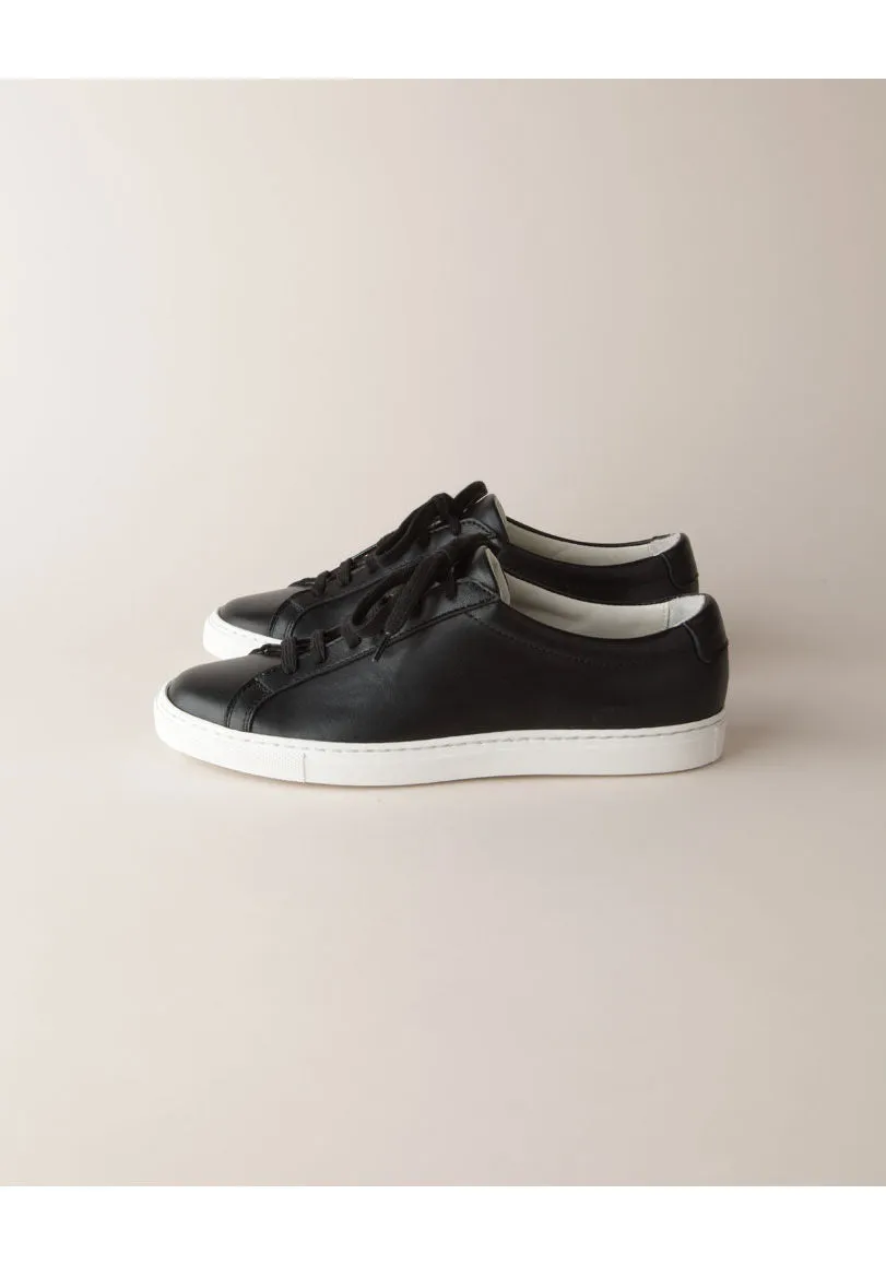 Achilles Sneaker