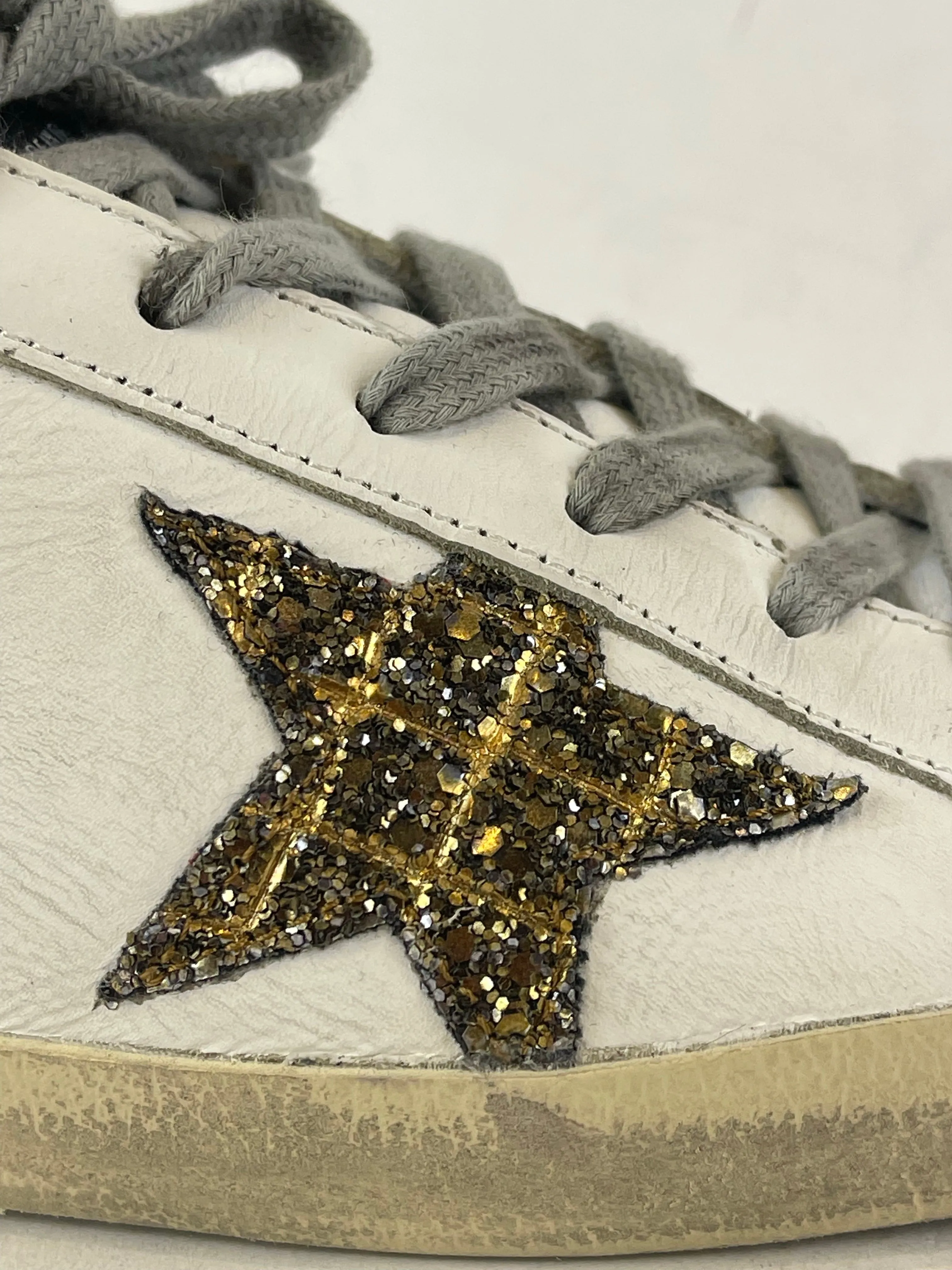 Golden Goose White Distressed Effect Leather “SuperStar” Trainer -UK 6 /EU 39