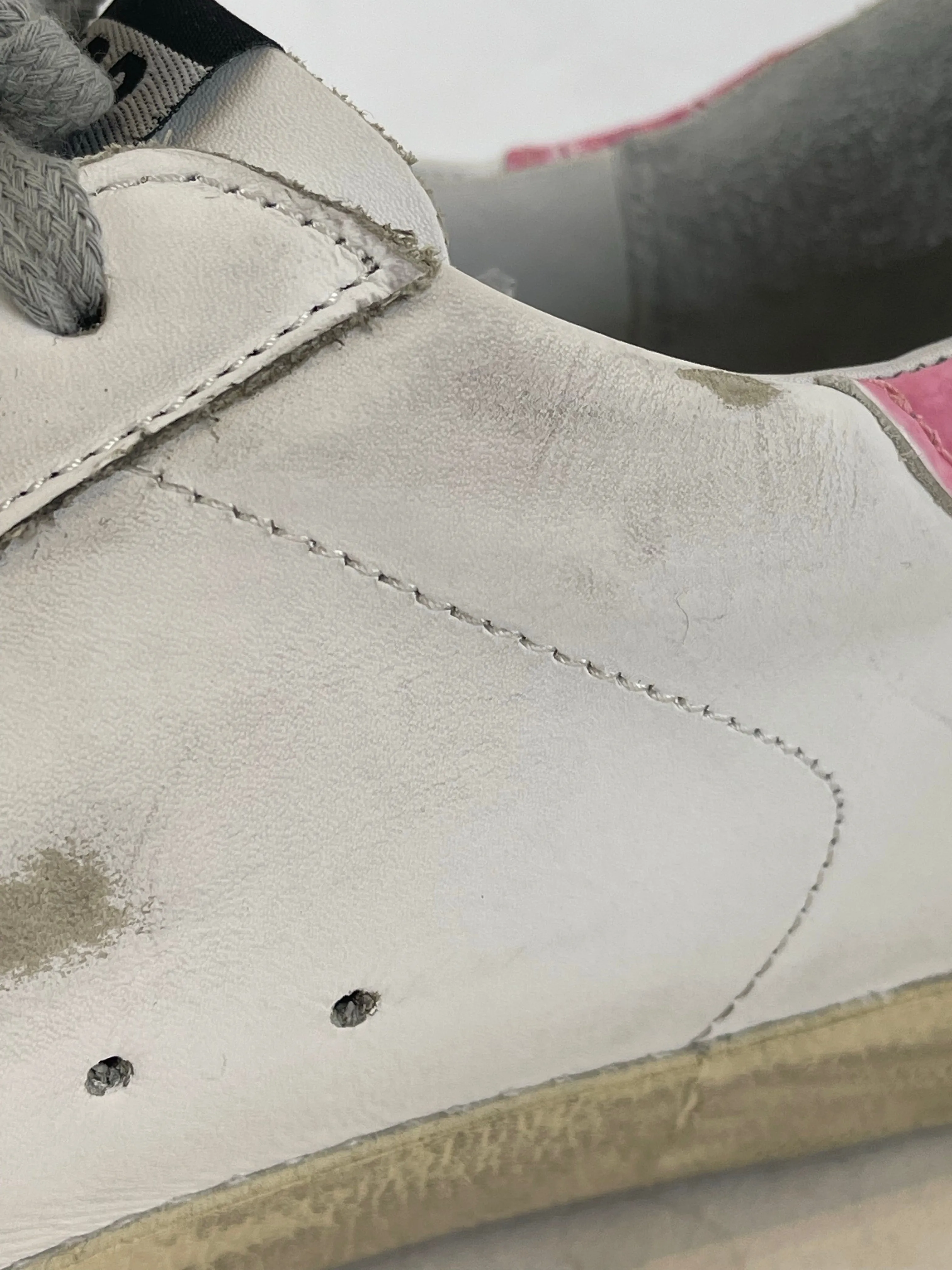 Golden Goose White Distressed Effect Leather “SuperStar” Trainer -UK 6 /EU 39