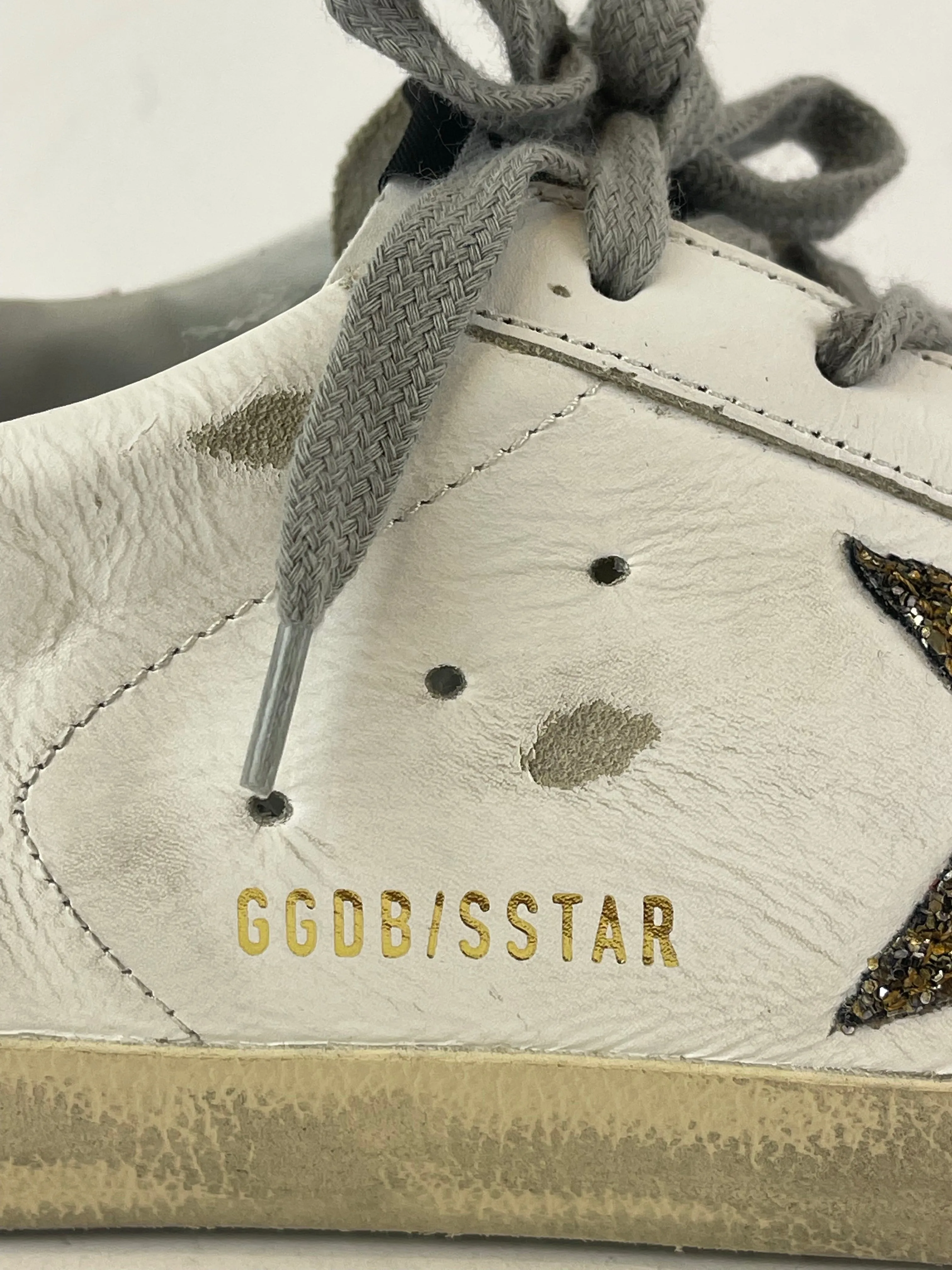 Golden Goose White Distressed Effect Leather “SuperStar” Trainer -UK 6 /EU 39